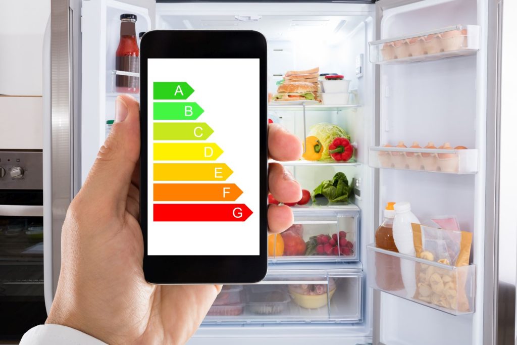 Die Effizienzklasse hat auch Auswirkungen auf die Stromkosten beim Kühlschrank.