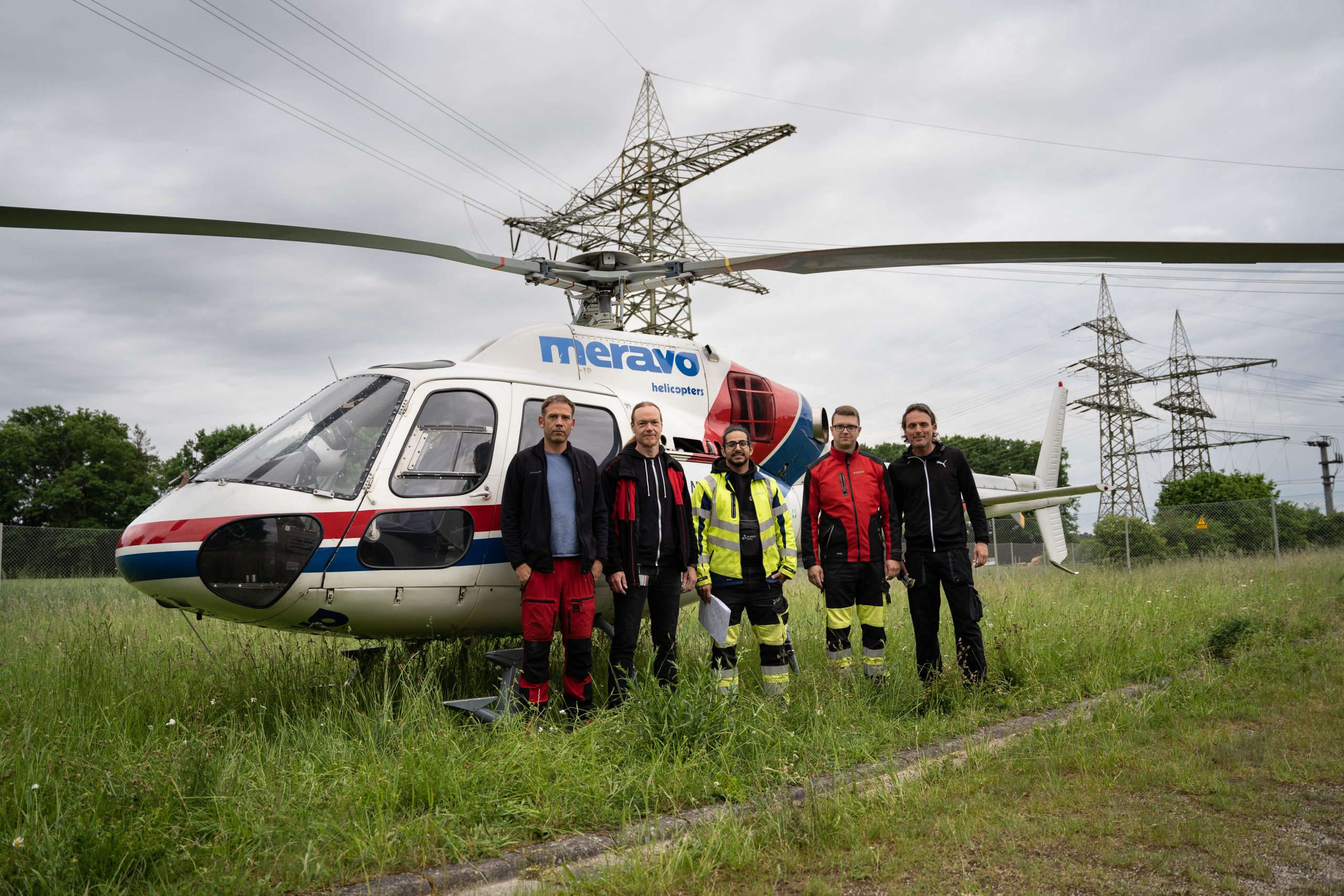 Unterwegs im Nürnberger Land: Leitungsüberprüfung vom Helikopter aus